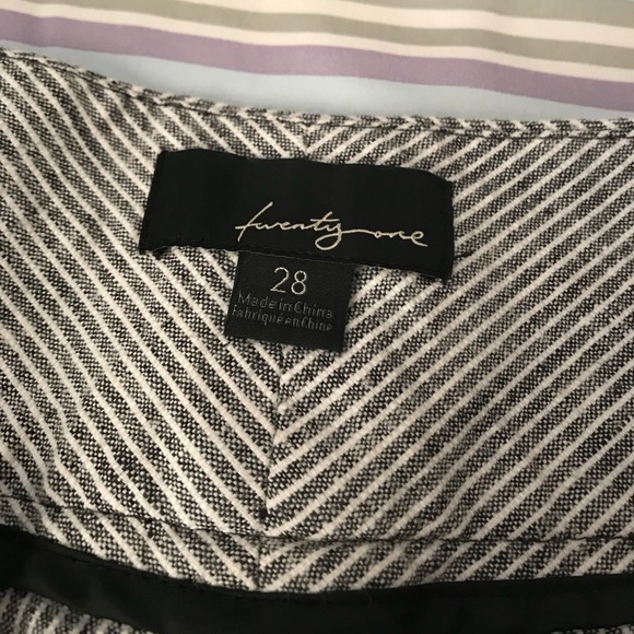 TWENTY ONE pants Excellent condition SOLD - Picture 4 of 6